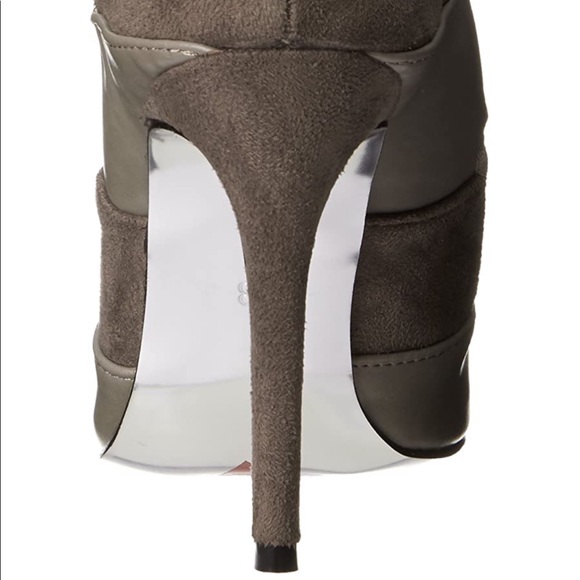 🤍3/$30 Luichiny Strappy Grey caged heels Size 6.5 - Picture 3 of 10